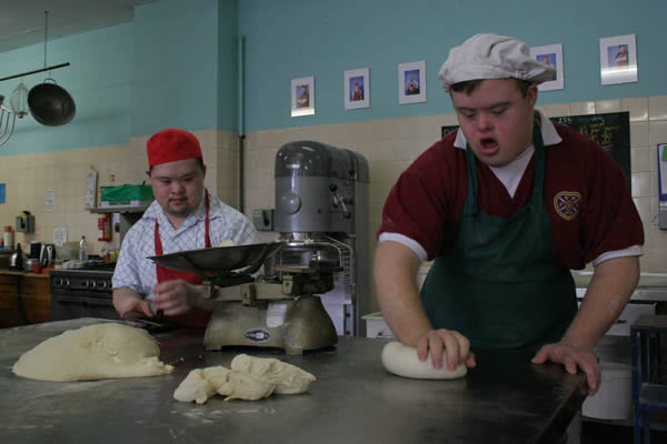 Breadmakers stills (2) Breadmakers stills (2)